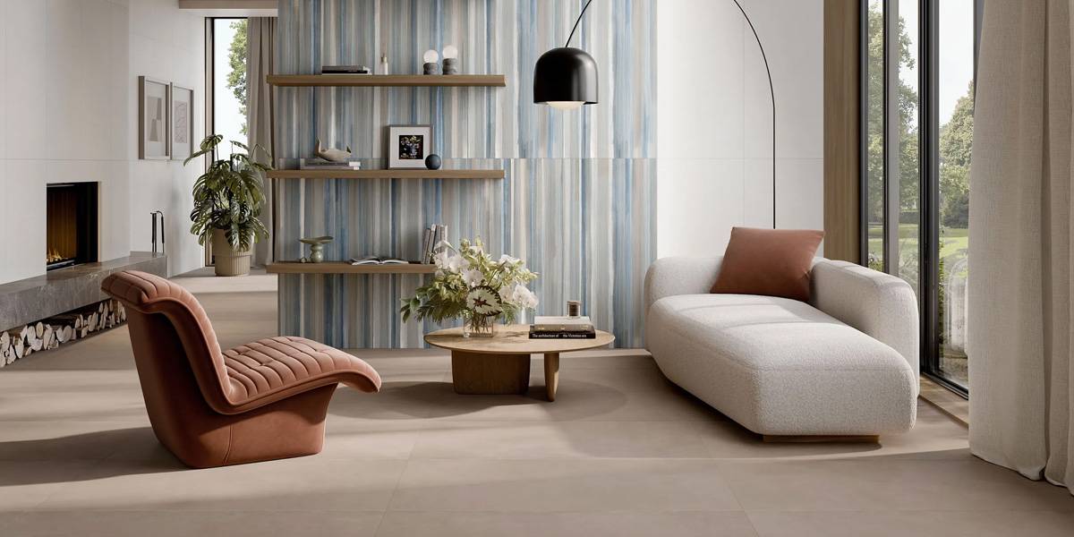 Arredi minimal e superfici architettoniche: quando il gres porcellanato definisce lo spazio